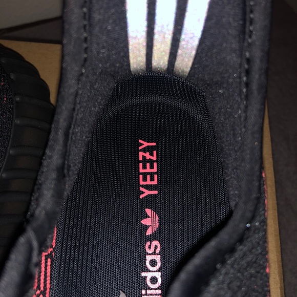 Yeezy boost 350 v2 main image 6